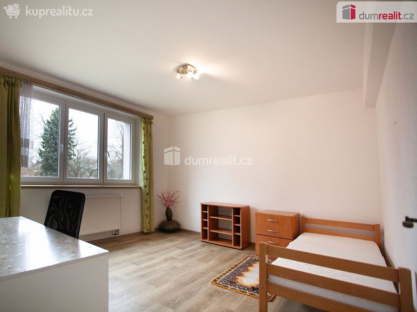 Pronájem bytu 5+kk 107 m^2 Šafaříkova, Sezimovo Ústí 