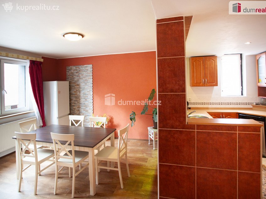 Pronájem bytu 5+kk 107 m^2 Šafaříkova, Sezimovo Ústí 