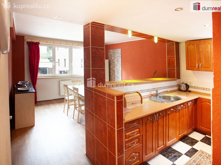 Pronájem bytu 5+kk 107 m^2 Šafaříkova, Sezimovo Ústí 