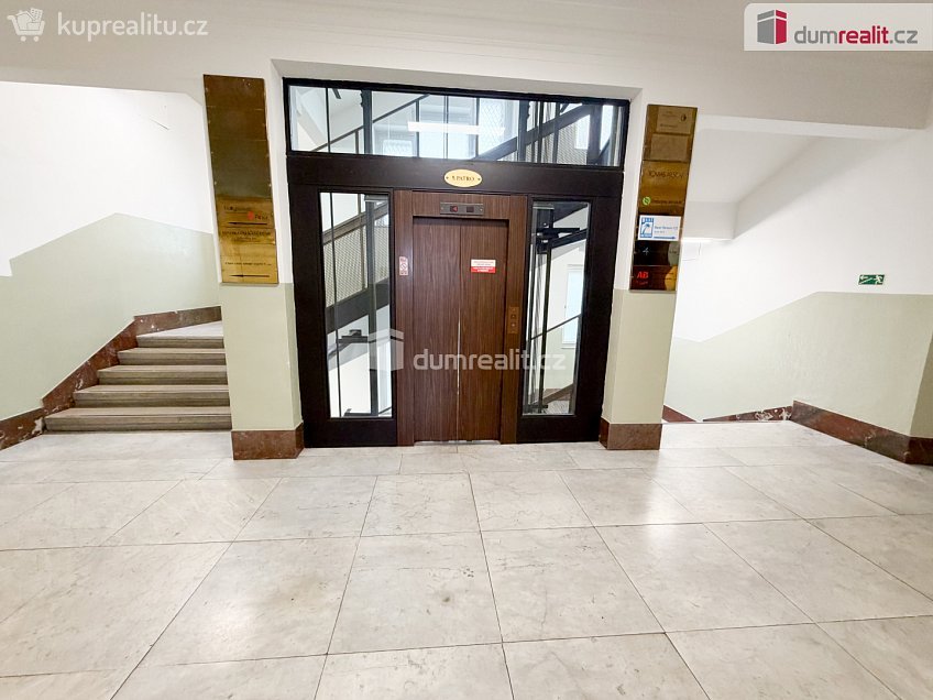 Pronájem  kanceláře 26 m^2 Vodičkova, Praha 1 