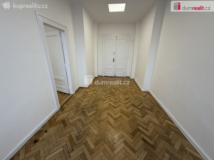 Pronájem  kanceláře 26 m^2 Vodičkova, Praha 1 