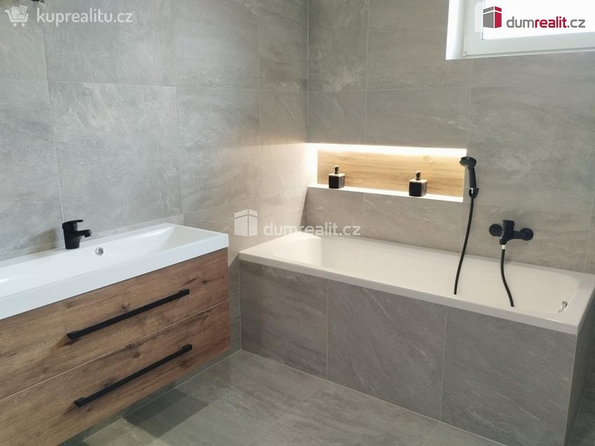 Prodej  rodinného domu 136 m^2 Pavlovice, Pavlovice 