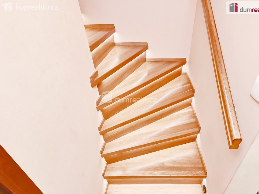 Prodej  rodinného domu 104 m^2 Hájecká, Chýně 