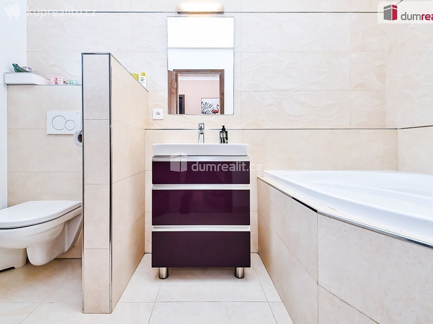 Prodej  rodinného domu 104 m^2 Hájecká, Chýně 