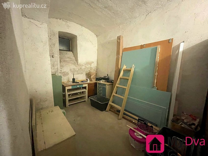 Pronájem bytu 1+kk 35 m^2 Na Rejdišti, Znojmo 