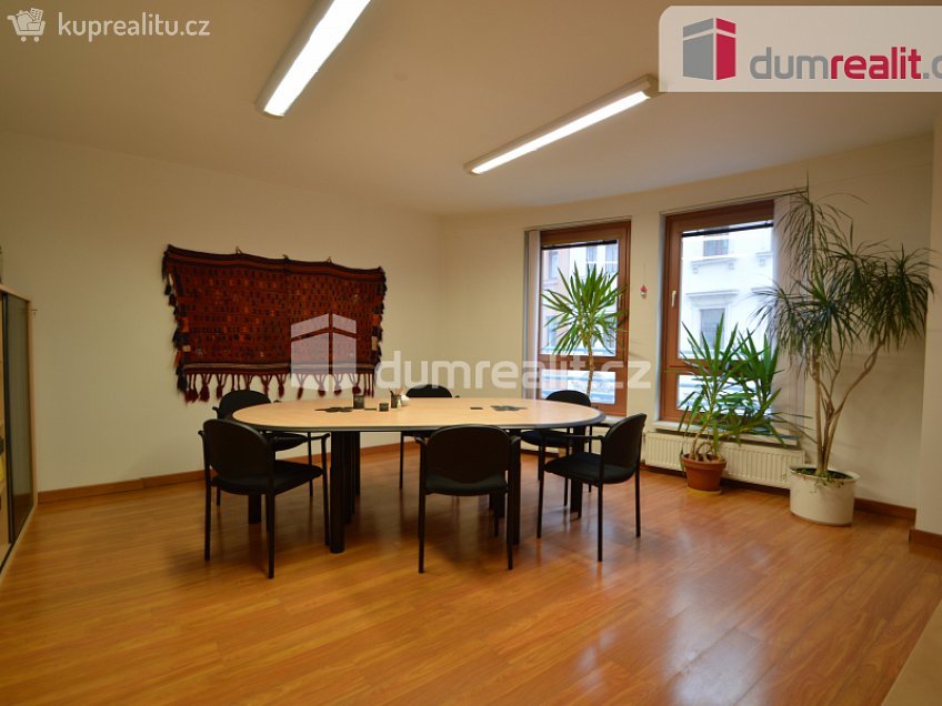Pronájem  kanceláře 94 m^2 Záhřebská, Praha 2 