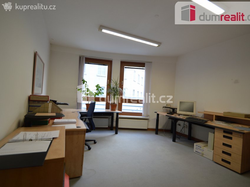 Pronájem  kanceláře 94 m^2 Záhřebská, Praha 2 