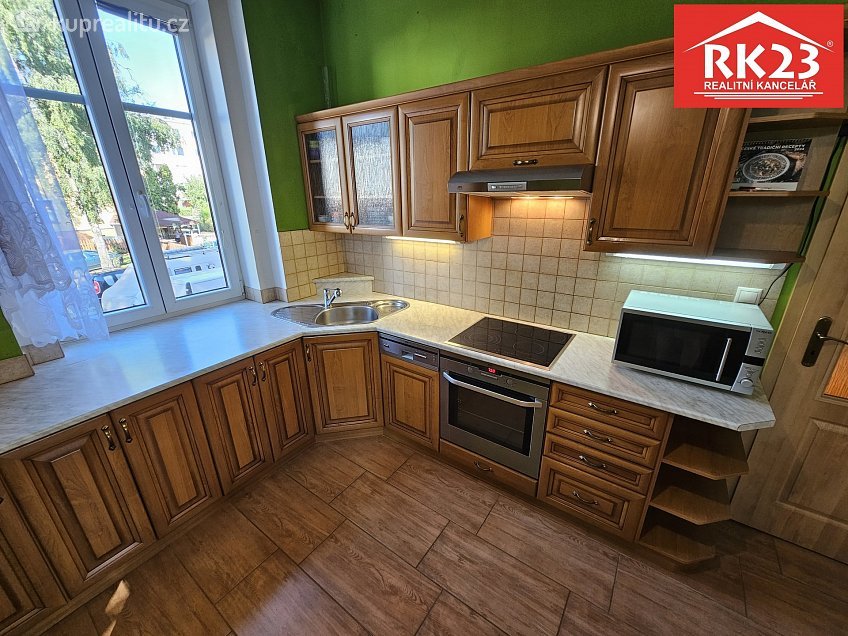 Prodej bytu 2+1 73 m^2 Nádražní náměstí 284, Mariánské Lázně 