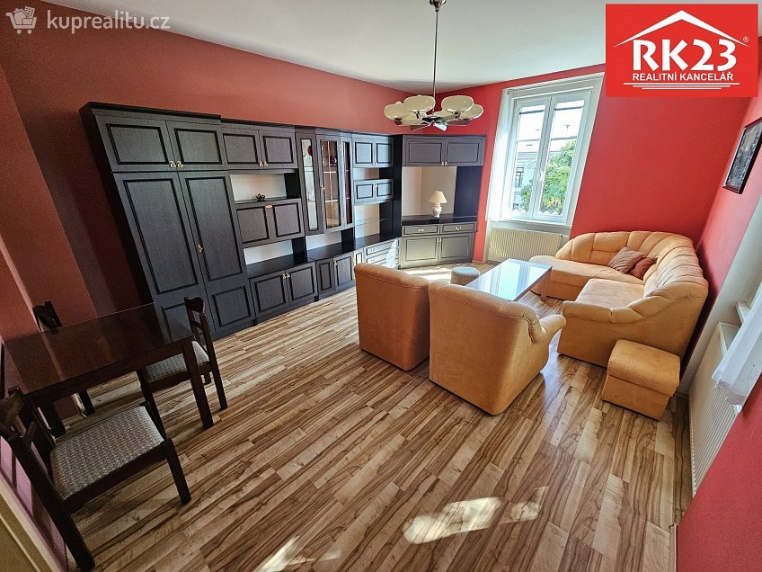 Prodej bytu 2+1 73 m^2 Nádražní náměstí 284, Mariánské Lázně 