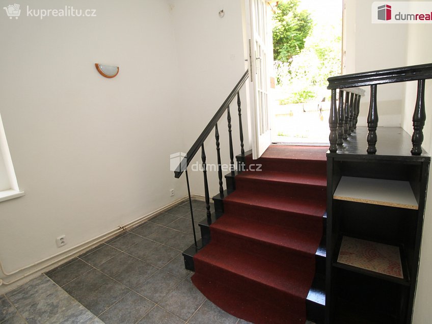 Pronájem  kanceláře 67 m^2 Hlavní třída, Mariánské Lázně 