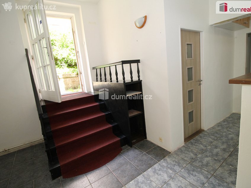 Pronájem  kanceláře 67 m^2 Hlavní třída, Mariánské Lázně 