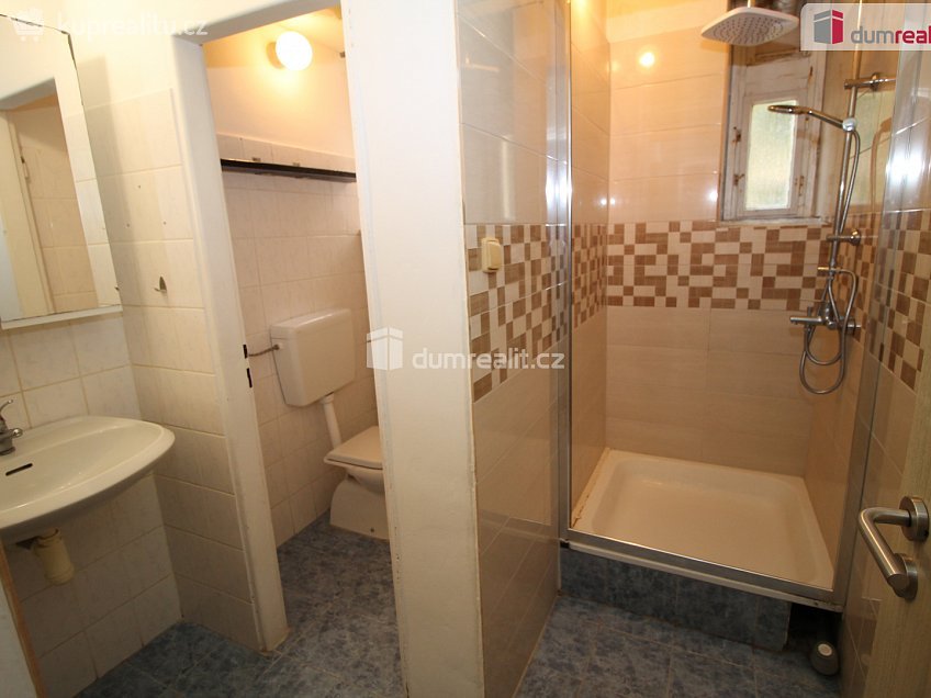 Pronájem  kanceláře 67 m^2 Hlavní třída, Mariánské Lázně 