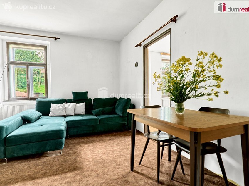 Prodej  rodinného domu 531 m^2 Lovečkovice, Lovečkovice 