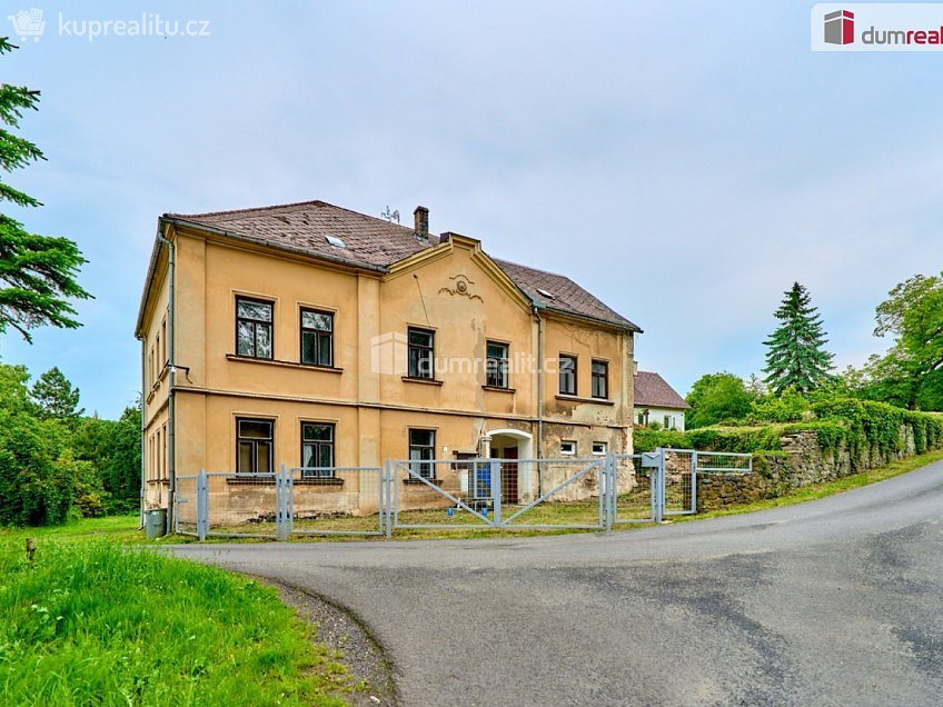 Prodej  rodinného domu 531 m^2 Lovečkovice, Lovečkovice 