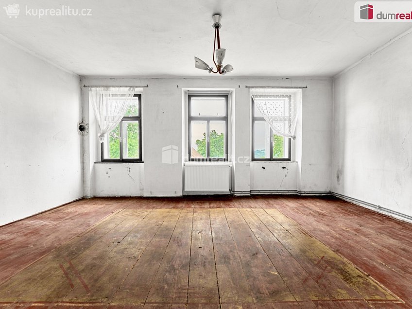 Prodej  rodinného domu 531 m^2 Lovečkovice, Lovečkovice 