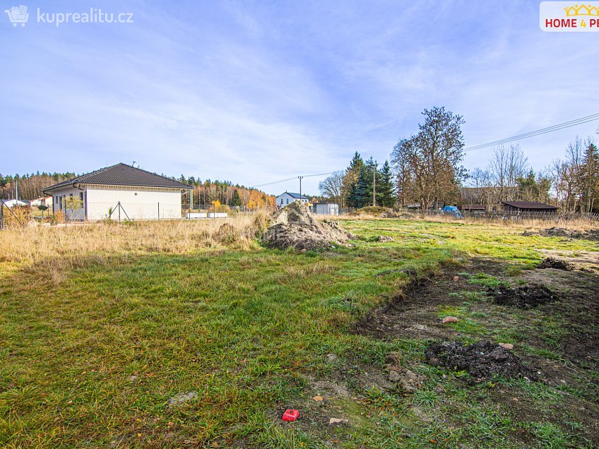 Prodej  stavebního pozemku 910 m^2 Kolová, Kolová 