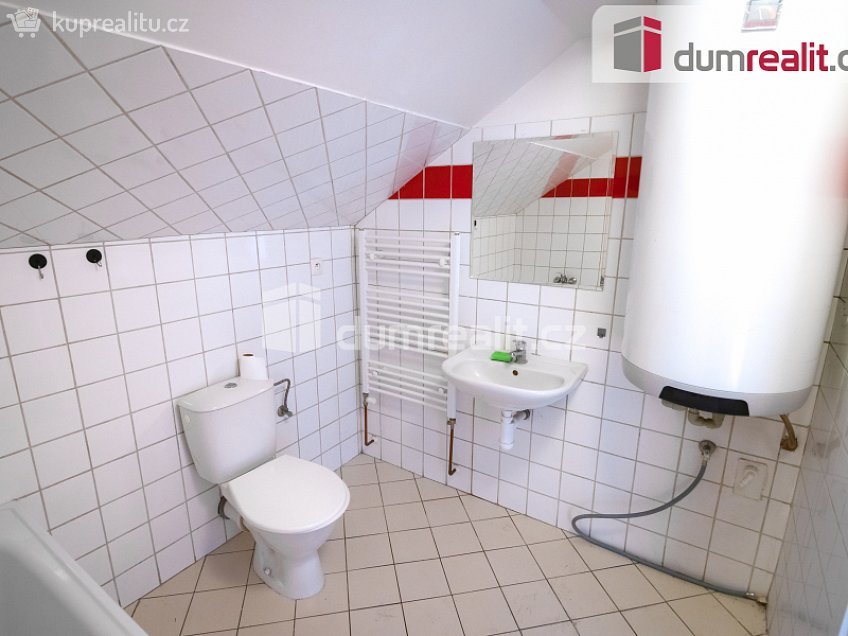 Pronájem bytu 1+1 53 m^2 Husova, Kolín 