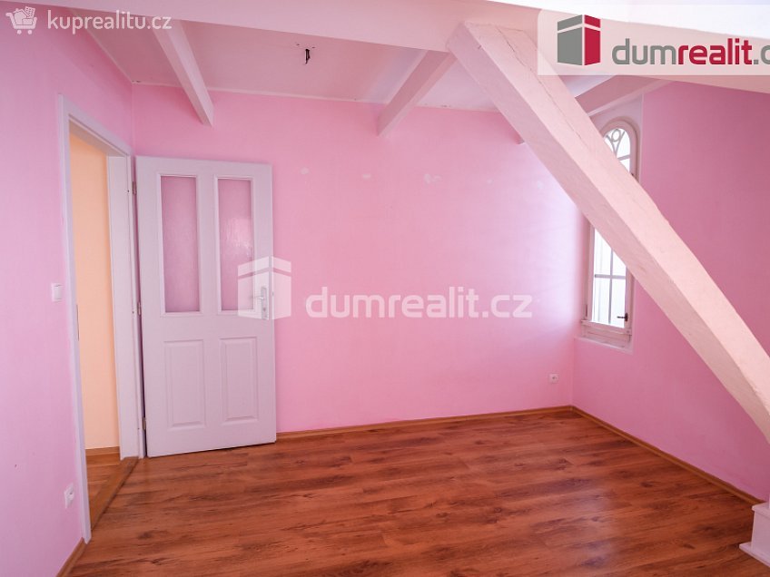 Pronájem bytu 1+1 53 m^2 Husova, Kolín 