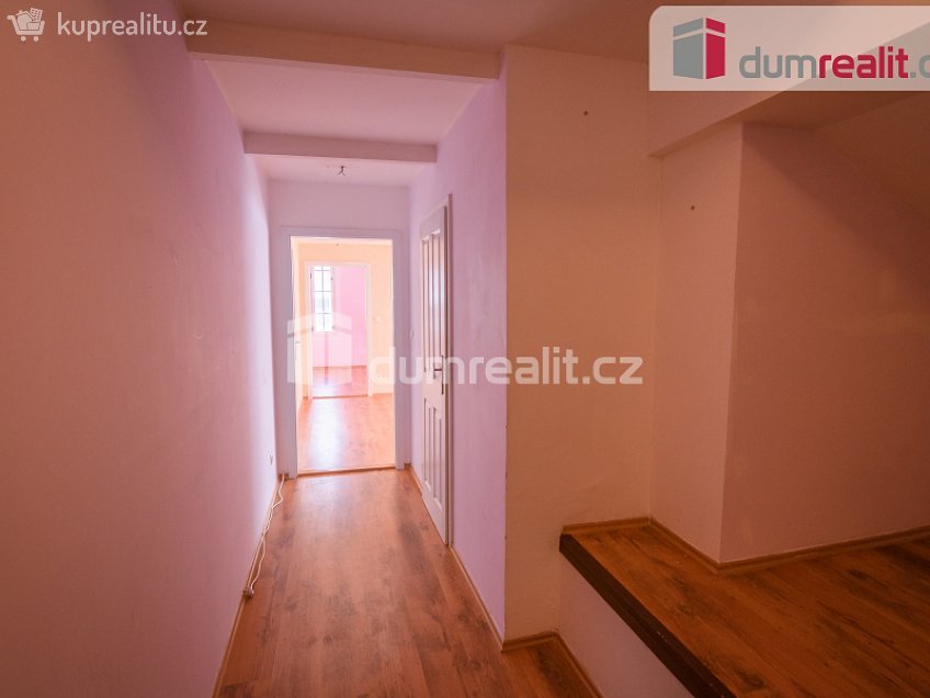 Pronájem bytu 1+1 53 m^2 Husova, Kolín 