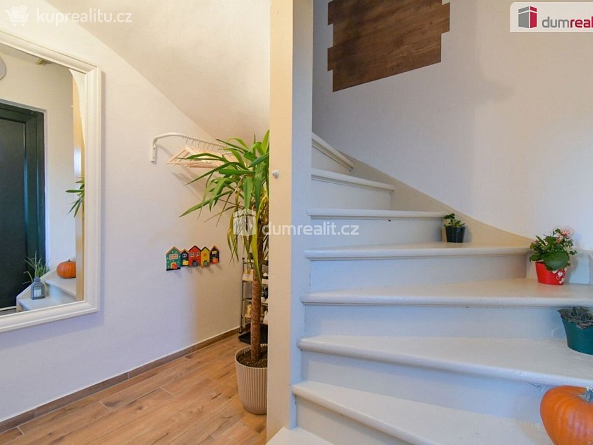 Pronájem  rodinného domu 120 m^2 Pod Vrkočem, Ústí nad Labem 