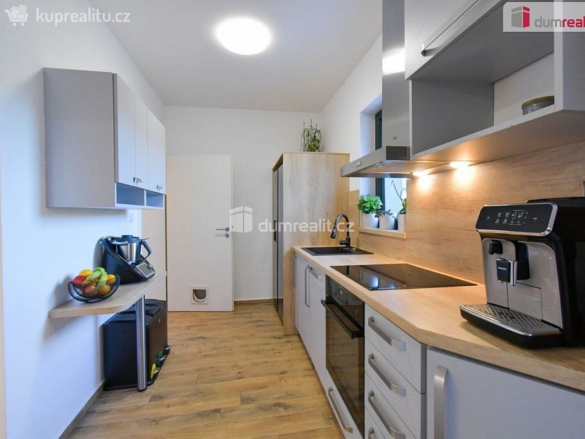 Pronájem  rodinného domu 120 m^2 Pod Vrkočem, Ústí nad Labem 