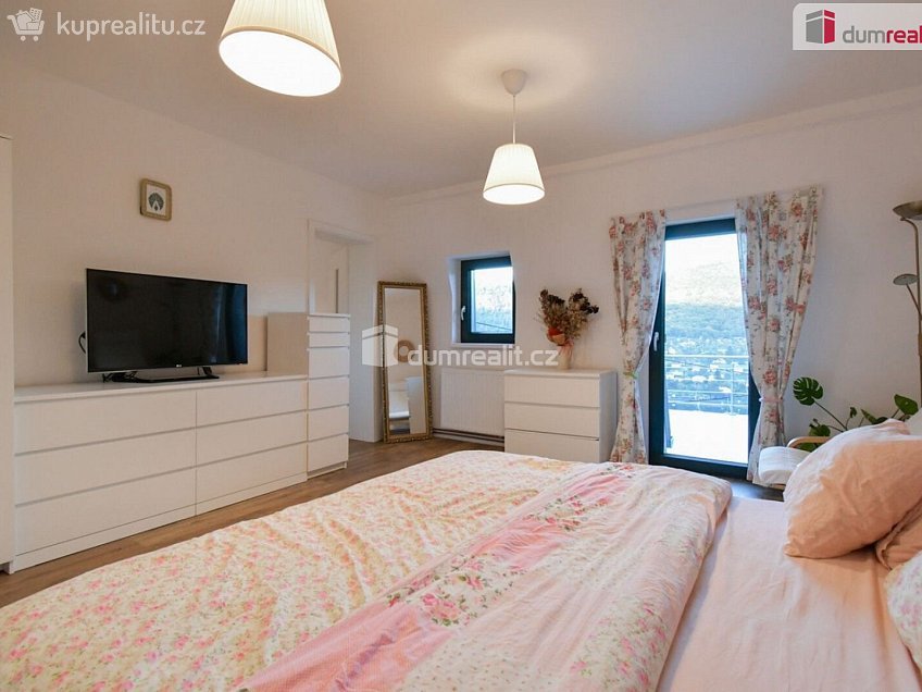 Pronájem  rodinného domu 120 m^2 Pod Vrkočem, Ústí nad Labem 