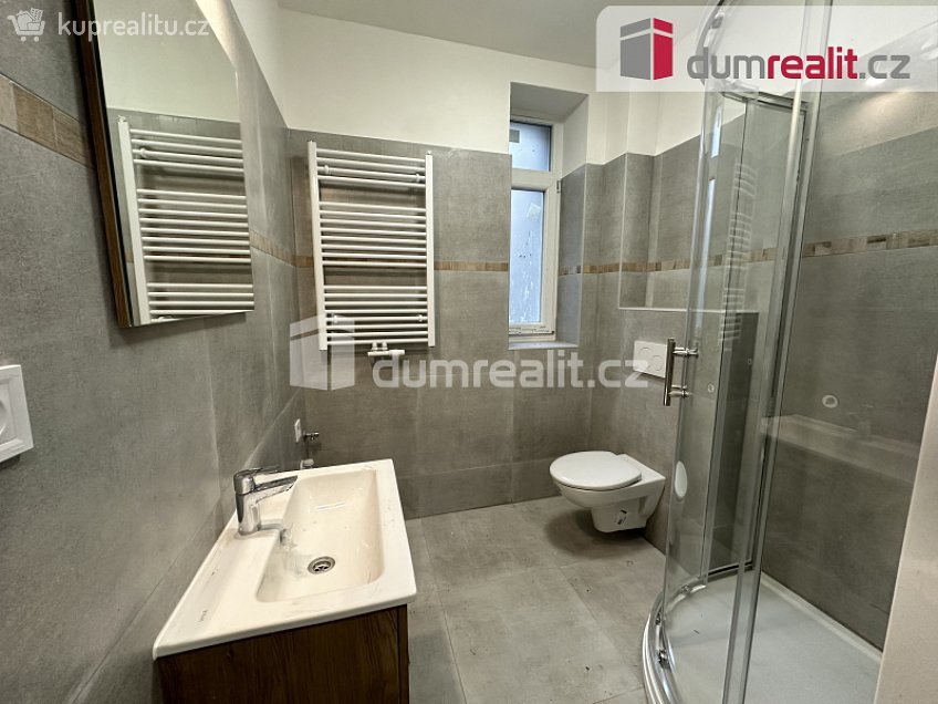 Pronájem bytu 2+1 65 m^2 Palachova, Ústí nad Labem 