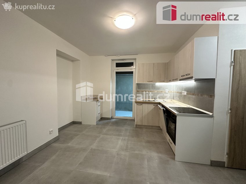 Pronájem bytu 2+1 65 m^2 Palachova, Ústí nad Labem 