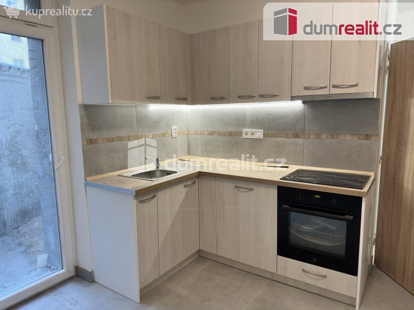 Pronájem bytu 2+1 65 m^2 Palachova, Ústí nad Labem 