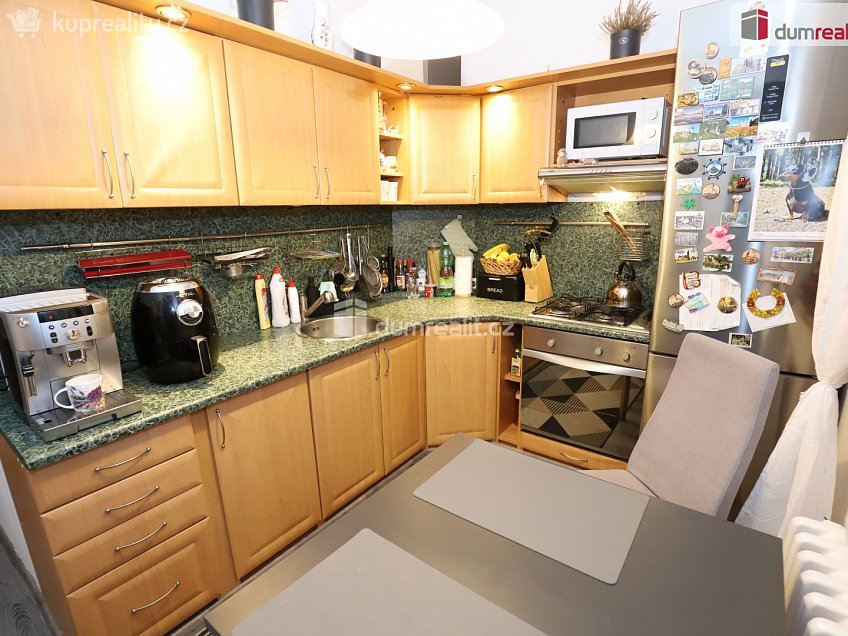 Prodej bytu 2+1 57 m^2 Sídliště, Hroznětín 