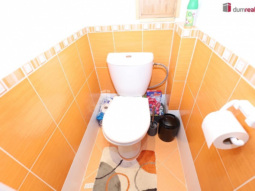 Prodej bytu 2+1 57 m^2 Sídliště, Hroznětín 