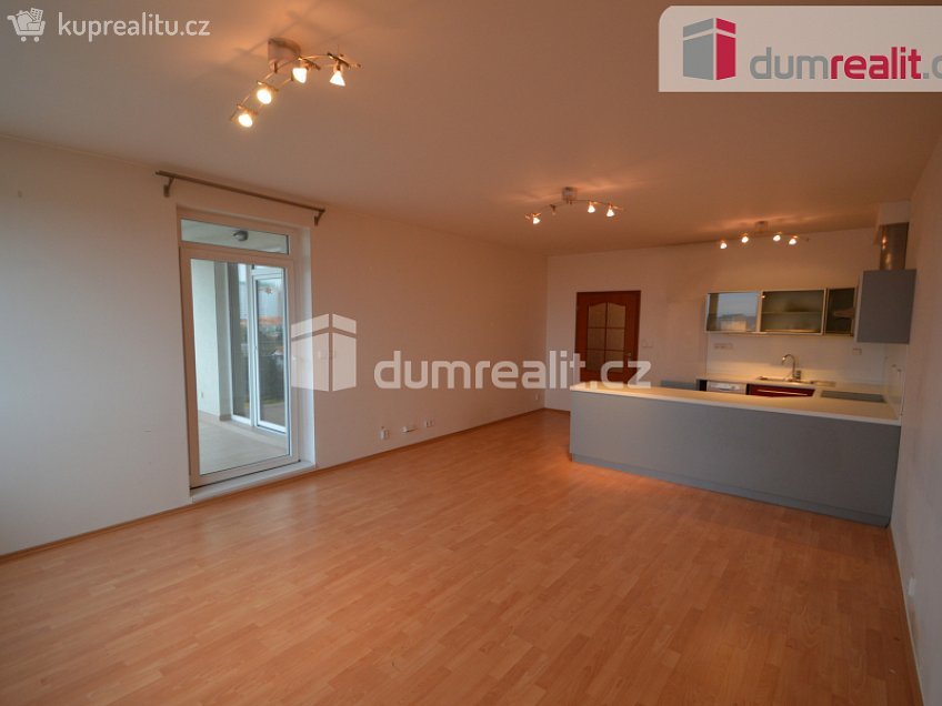 Pronájem bytu 2+kk 68 m^2 Otradovická, Praha 12 