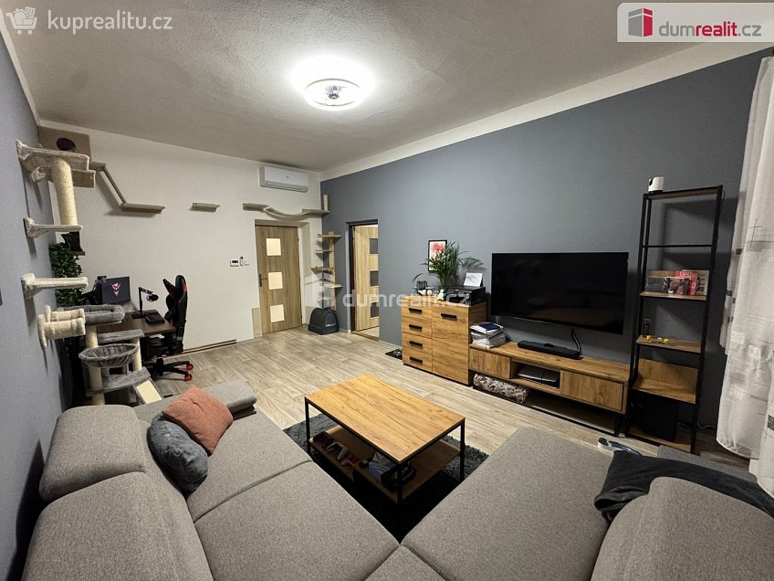 Pronájem bytu 2+1 62 m^2 Kamenická, Děčín 