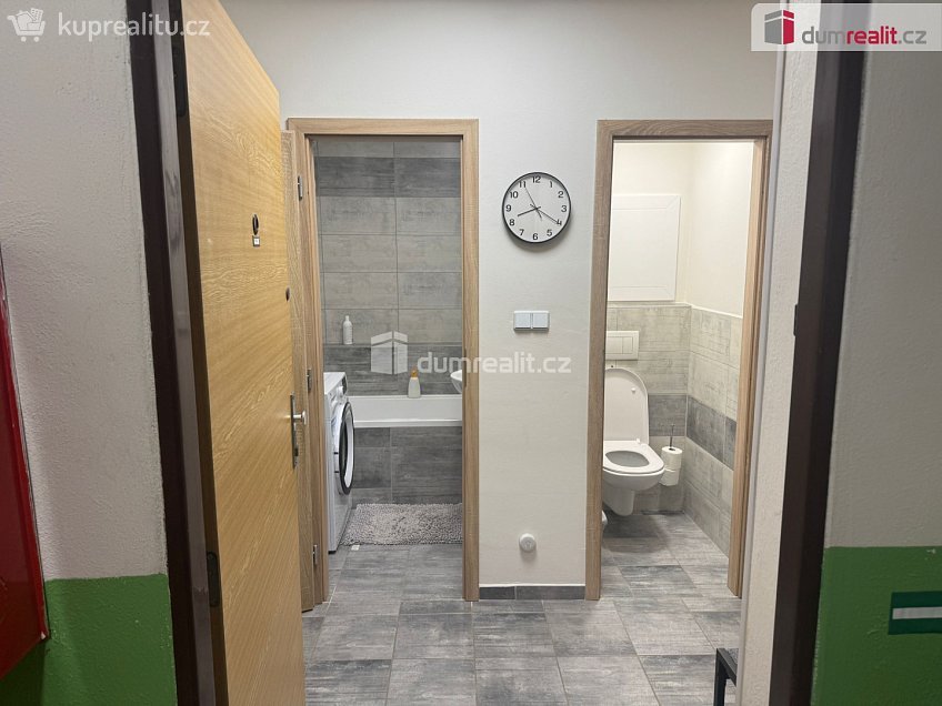 Pronájem bytu 2+1 62 m^2 Kamenická, Děčín 