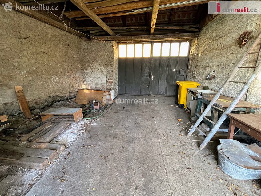 Prodej  rodinného domu 180 m^2 Vážany, Vážany 