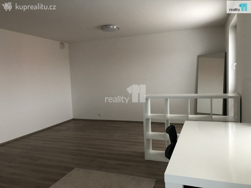 Pronájem bytu 1+kk 50 m^2 Kollárova, Plzeň 