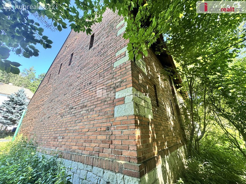 Prodej  skladu 975 m^2 Pnětluky, Pnětluky 