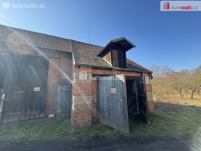 Prodej  skladu 975 m^2 Pnětluky, Pnětluky 