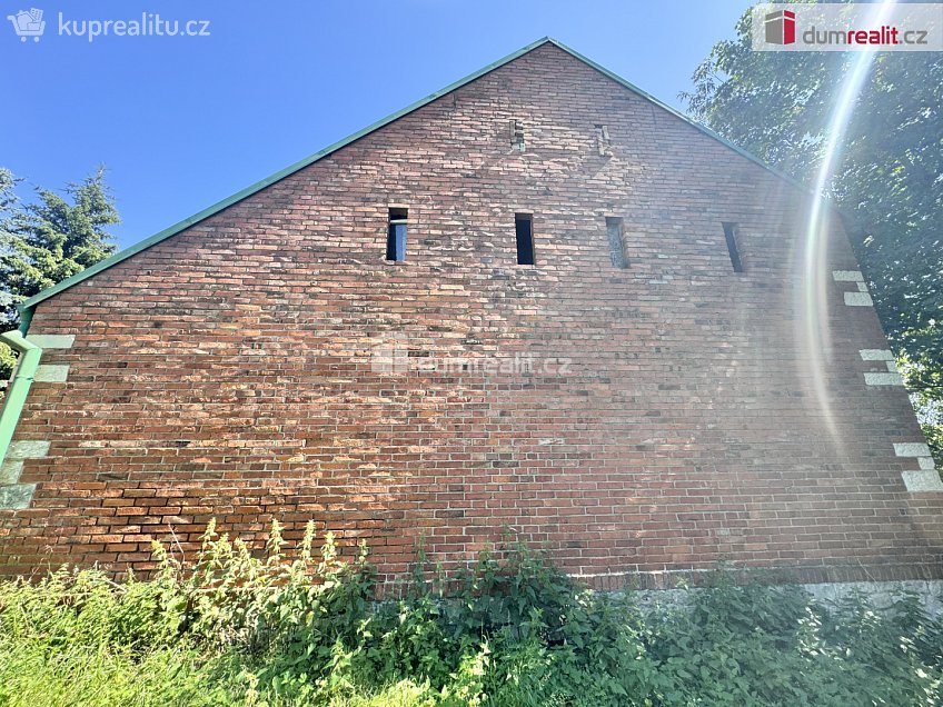 Prodej  skladu 975 m^2 Pnětluky, Pnětluky 