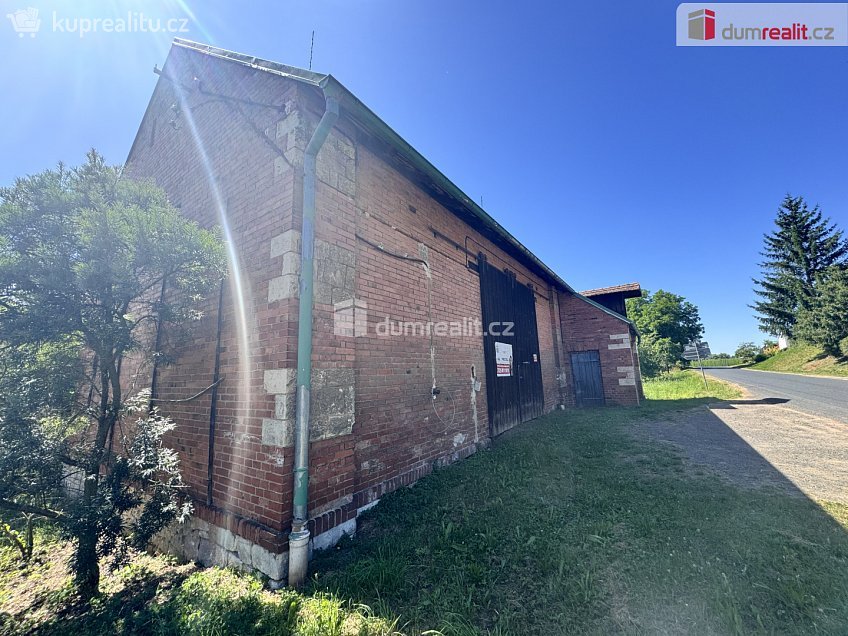 Prodej  skladu 975 m^2 Pnětluky, Pnětluky 