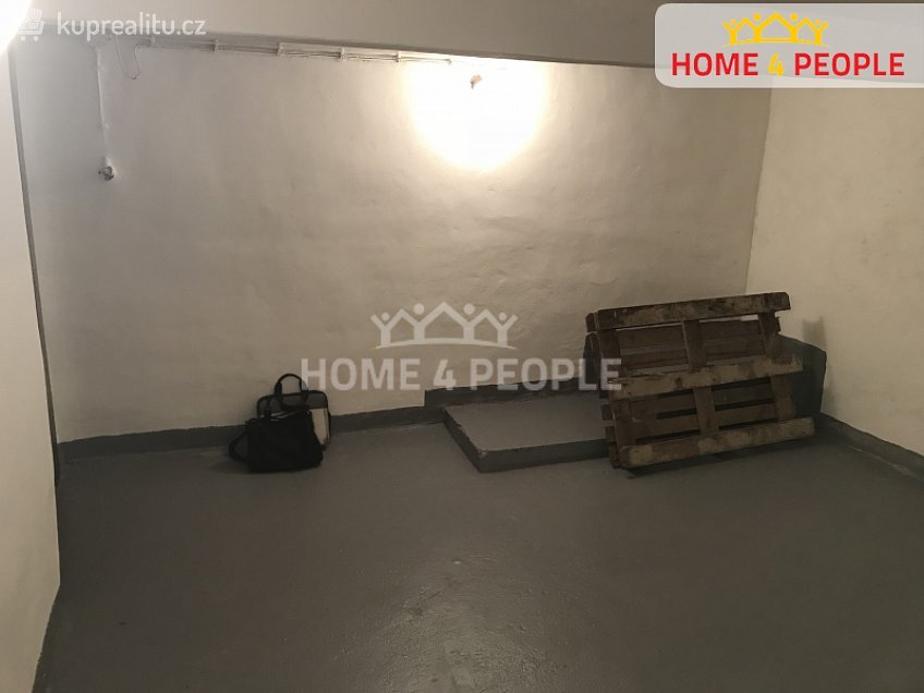 Pronájem  skladu 20 m^2 Tůmova, Praha 5 