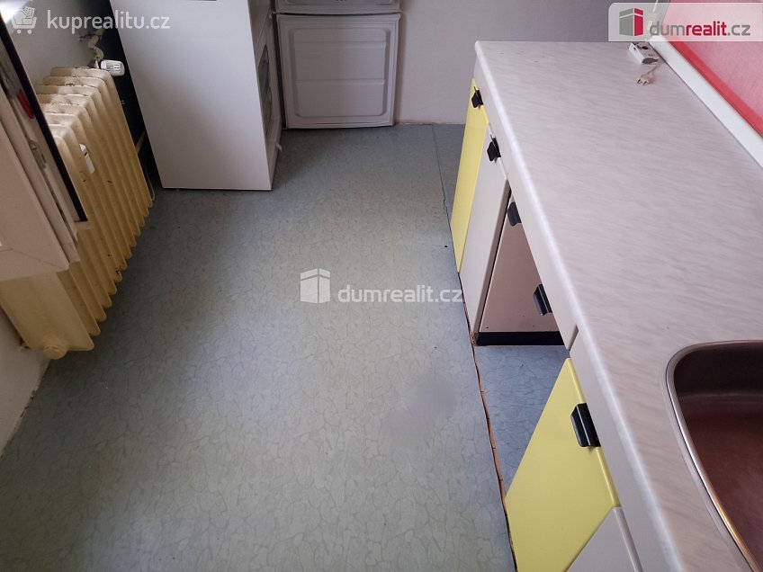 Pronájem bytu 2+1 56 m^2 Přátelství, Karlovy Vary 