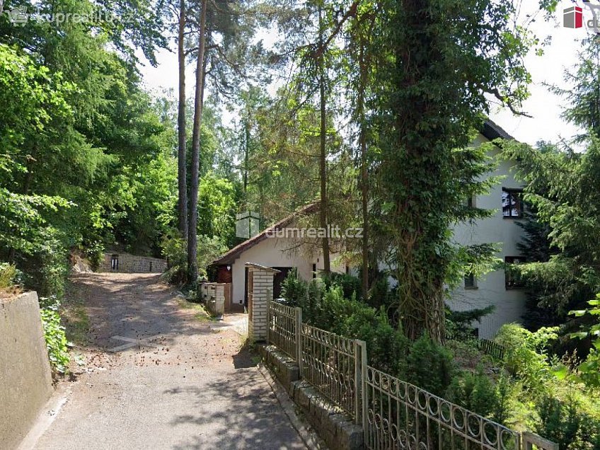 Pronájem bytu 1+1 45 m^2 K Letišti, Karlovy Vary 