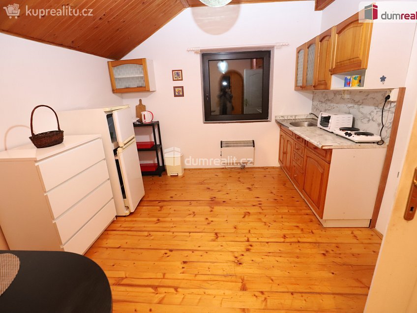 Pronájem bytu 1+1 45 m^2 K Letišti, Karlovy Vary 