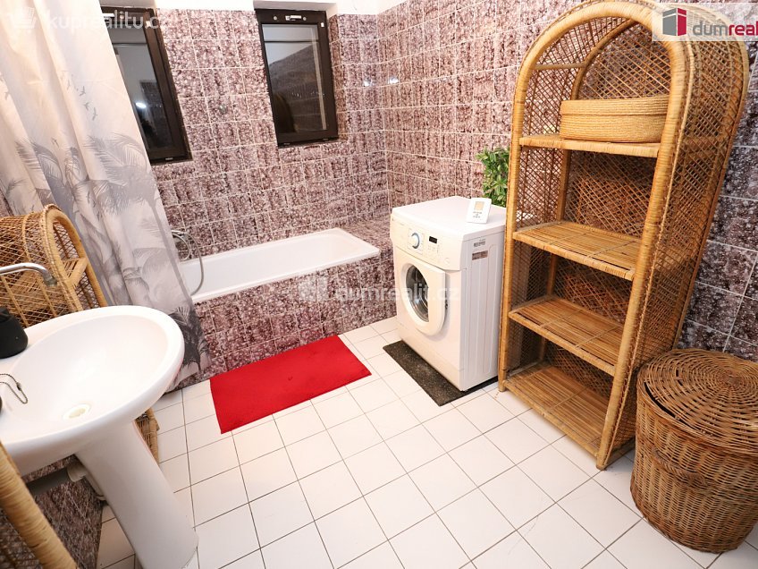 Pronájem bytu 1+1 45 m^2 K Letišti, Karlovy Vary 