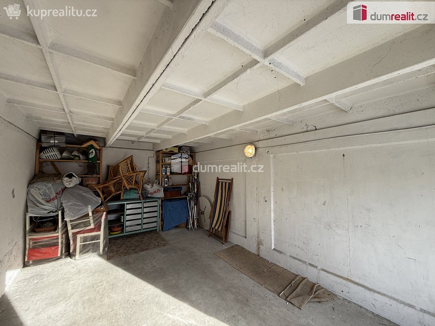 Prodej  garáže 22 m^2 Školská čtvrť, Frenštát pod Radhoštěm 