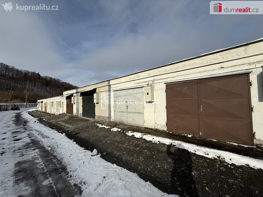 Prodej  garáže 22 m^2 Školská čtvrť, Frenštát pod Radhoštěm 