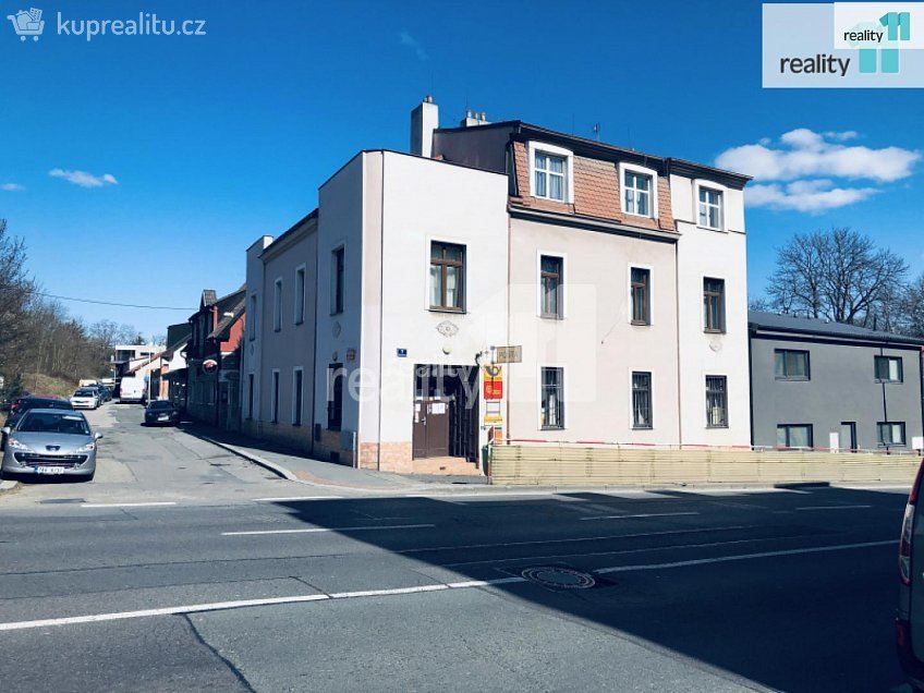 Pronájem bytu 1+kk 20 m^2 Českobrodská, Praha 9 