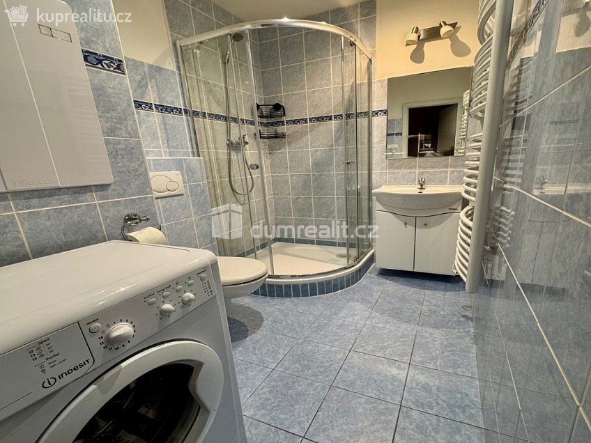 Pronájem bytu 2+1 61 m^2 Pohraniční, Děčín 