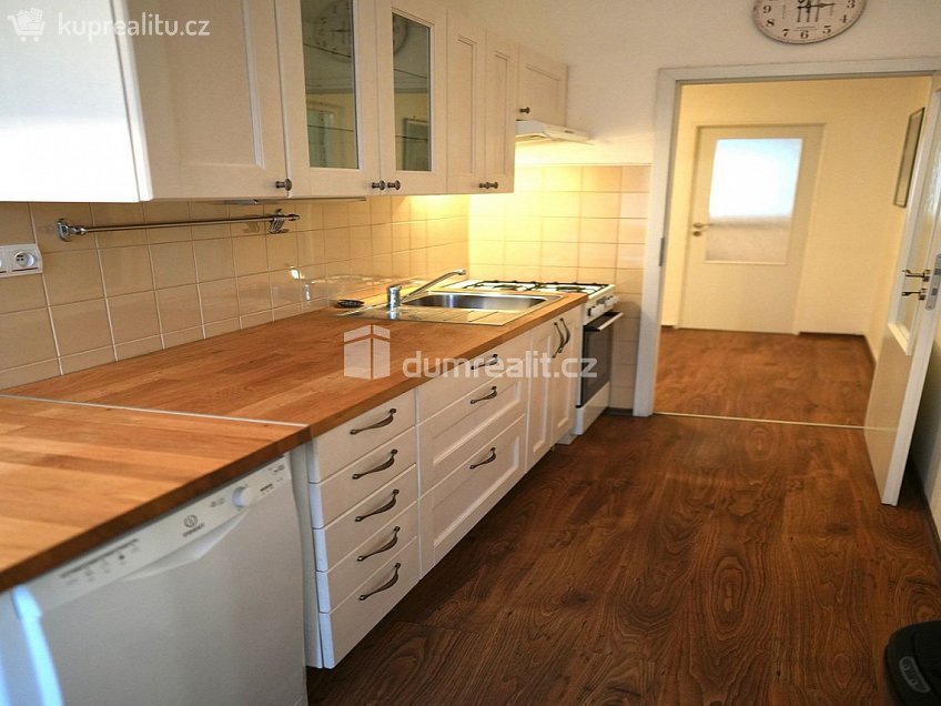 Pronájem bytu 2+1 61 m^2 Pohraniční, Děčín 